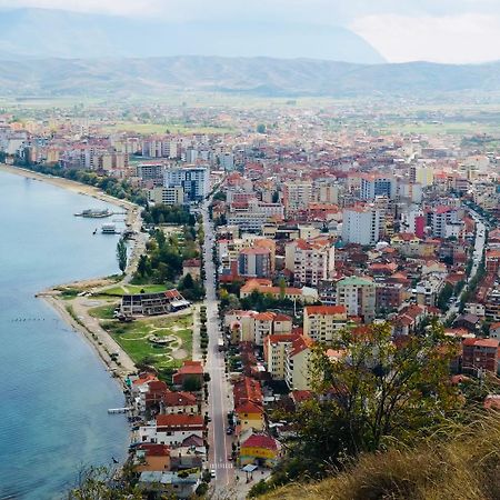 Ferienwohnung Charming House Pogradec Exterior foto