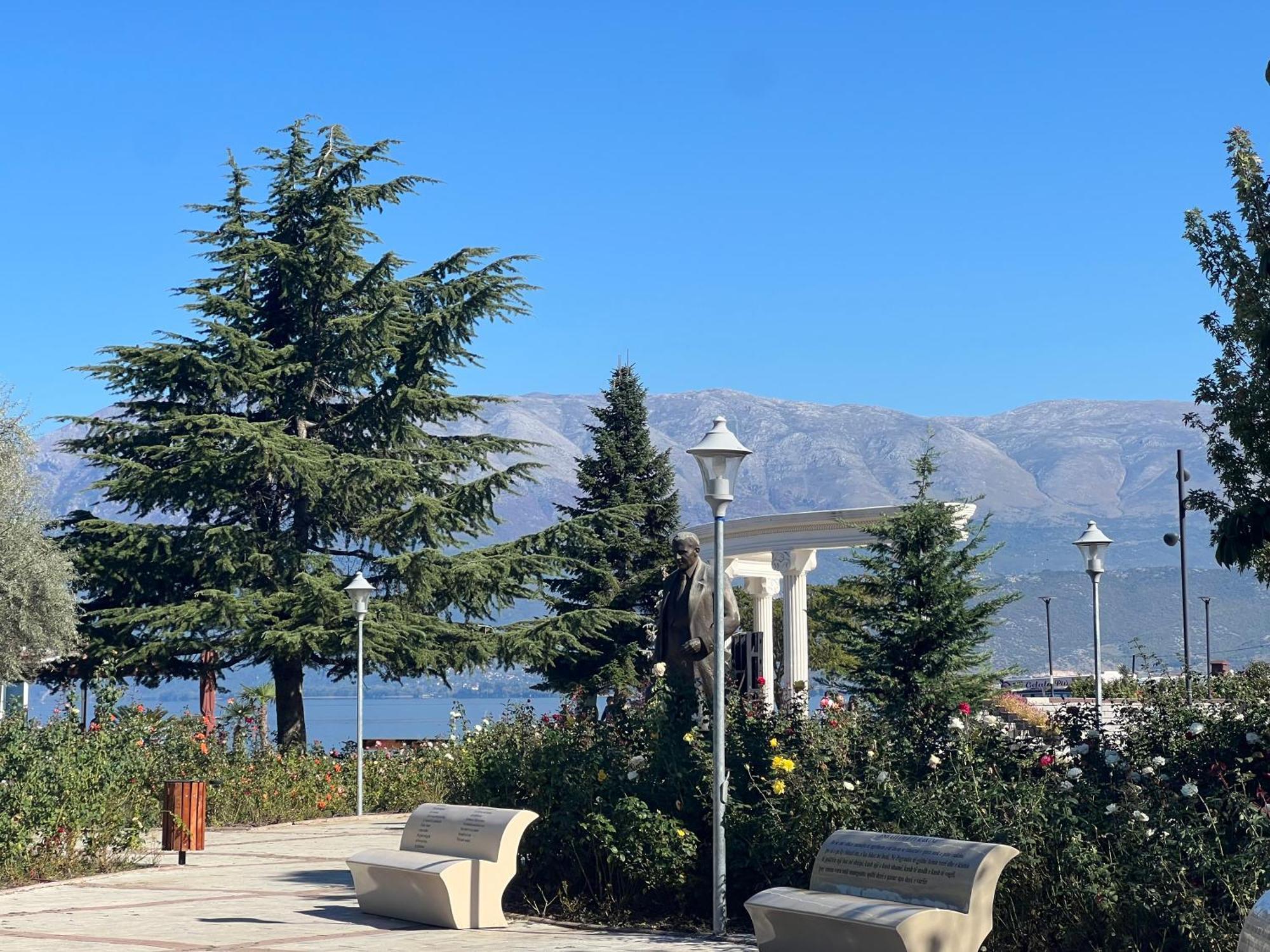 Ferienwohnung Charming House Pogradec Exterior foto
